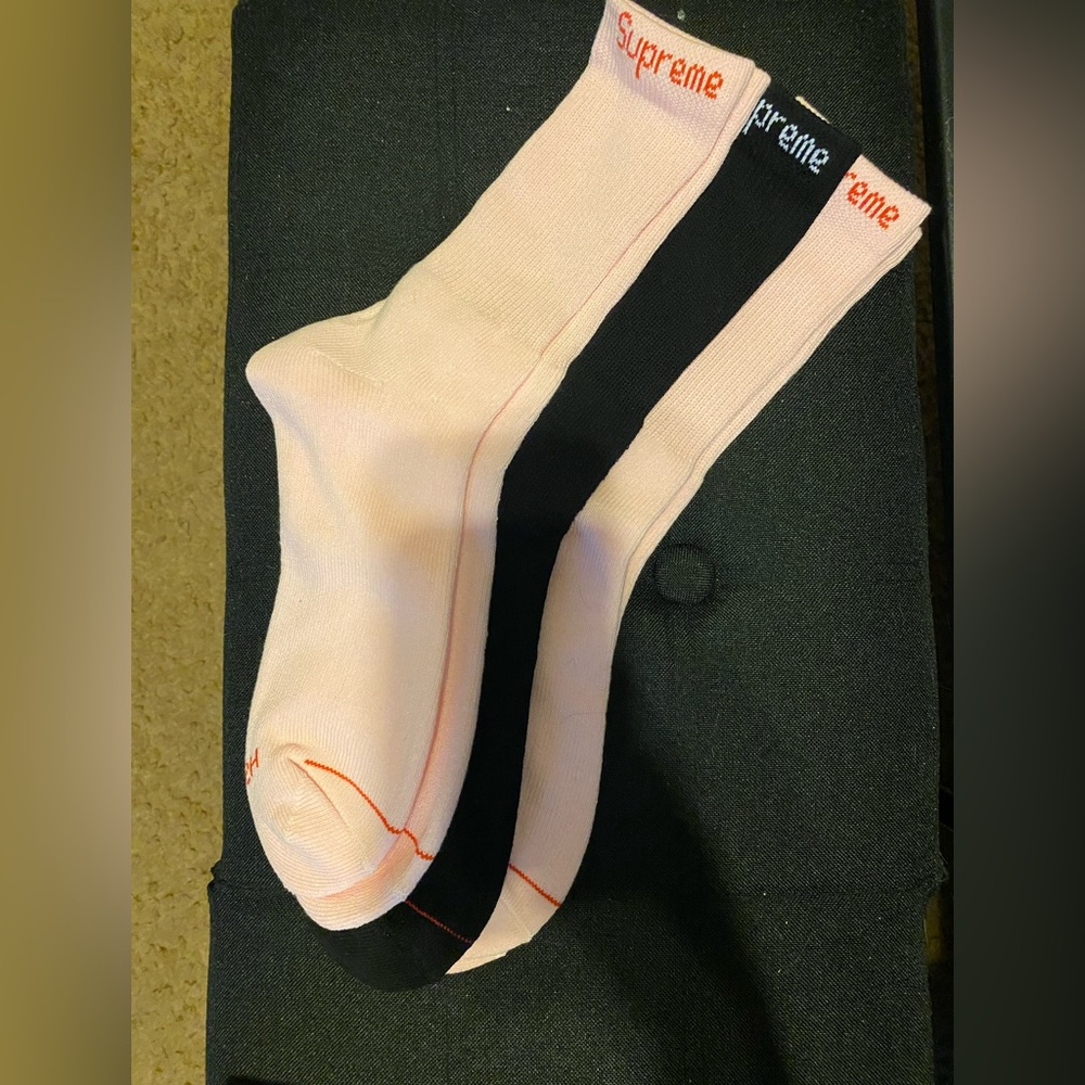 Supreme Socks
